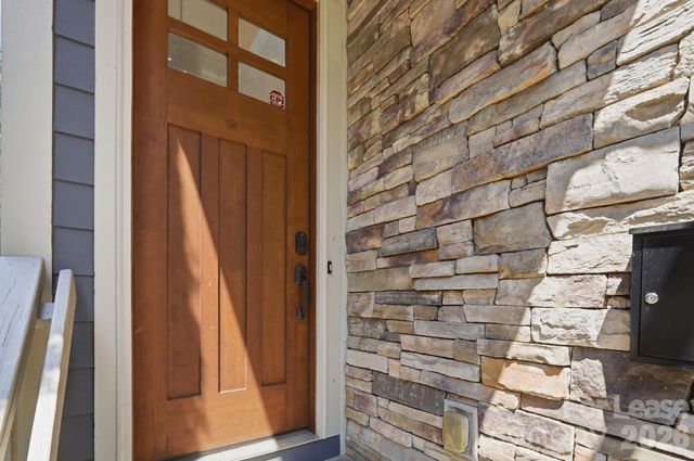 520 Iverson Way, Charlotte, NC 28203