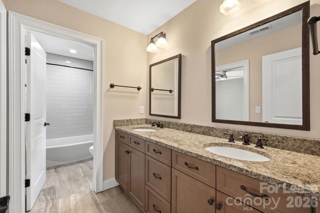 520 Iverson Way, Charlotte, NC 28203