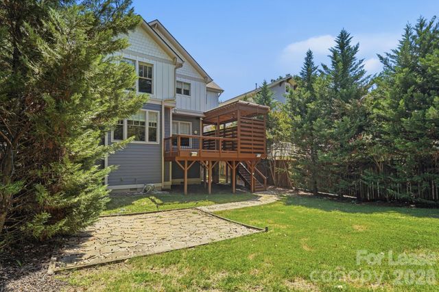 520 Iverson Way, Charlotte, NC 28203