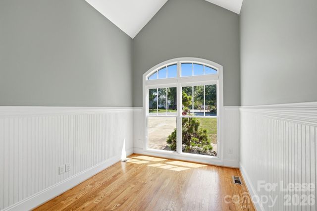 520 Iverson Way, Charlotte, NC 28203
