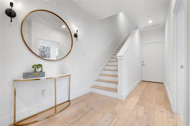 3915 N Hall Street 303, Dallas, TX 75219