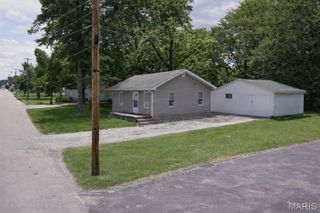 2272 Carol Street, East St Louis, IL 62206