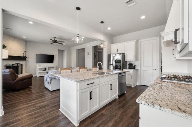 2515 Wallingford Drive, Mansfield, TX 76084