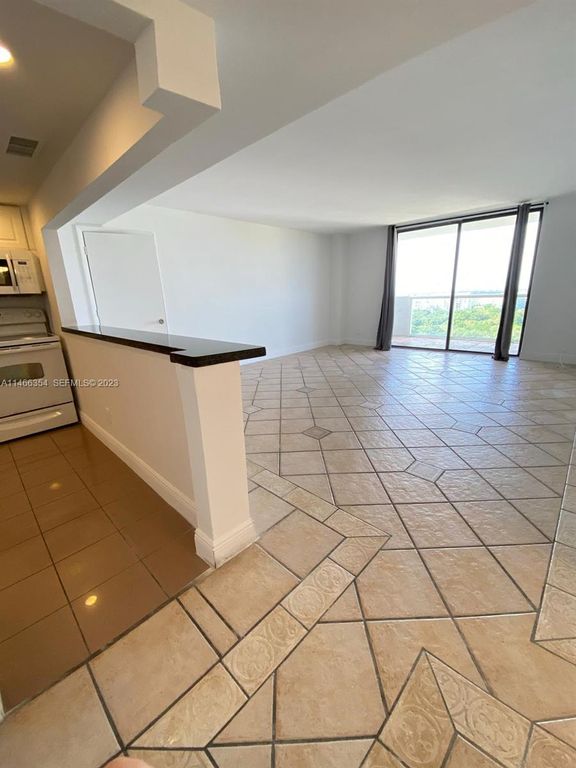 13499 Biscayne Boulevard 1505, North Miami, FL 33181