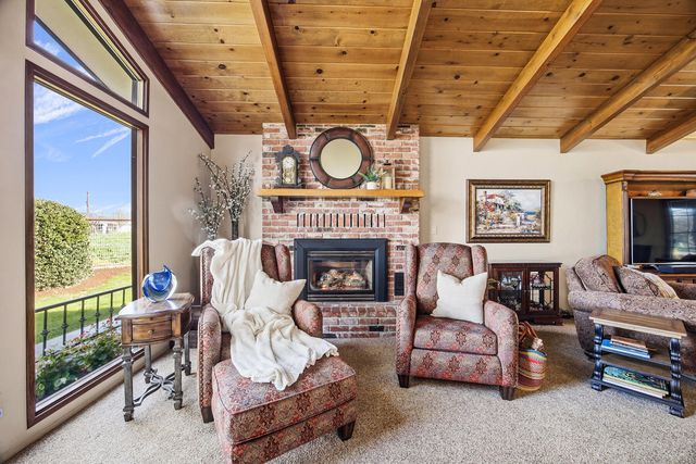 21487 Ave 332, Woodlake, CA 93286