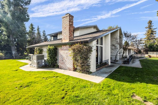 21487 Ave 332, Woodlake, CA 93286