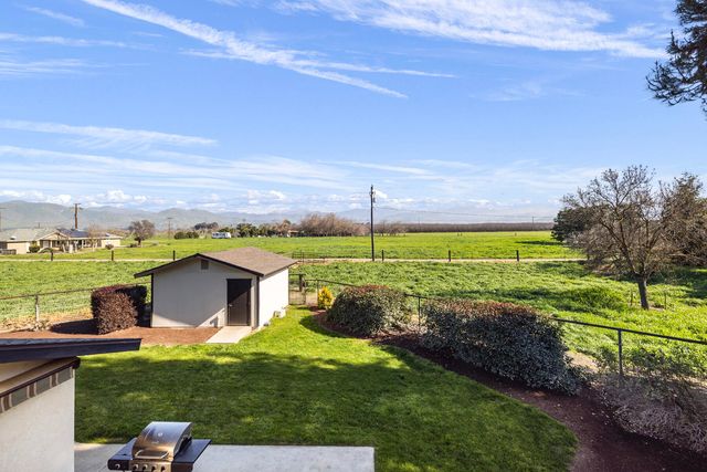 21487 Ave 332, Woodlake, CA 93286