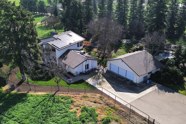 21487 Ave 332, Woodlake, CA 93286