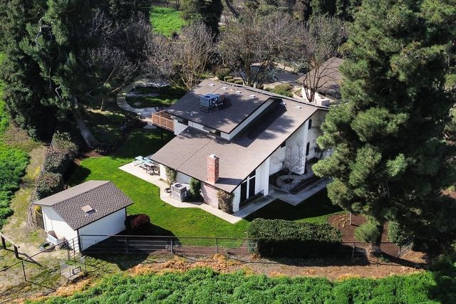 21487 Ave 332, Woodlake, CA 93286