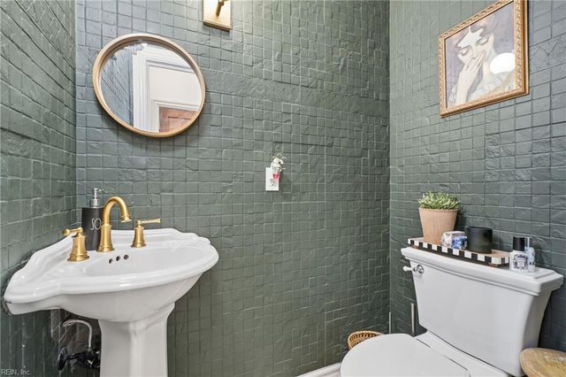 1149 Waters RD, Chesapeake, VA 23322