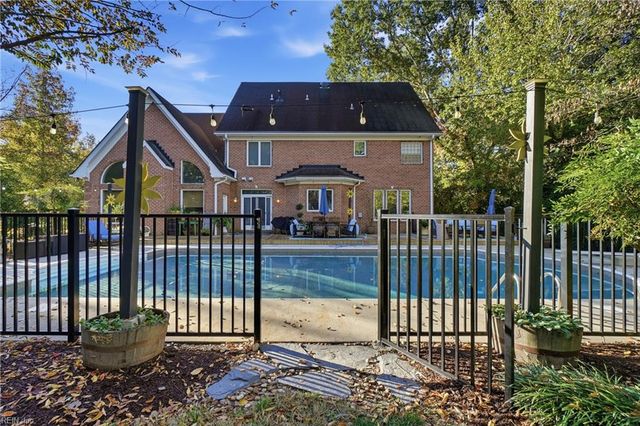 1149 Waters RD, Chesapeake, VA 23322