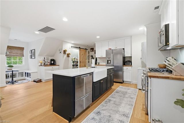 1149 Waters RD, Chesapeake, VA 23322