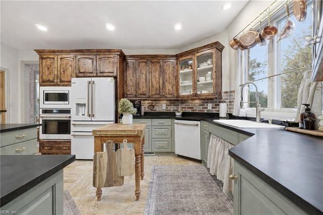 1149 Waters RD, Chesapeake, VA 23322