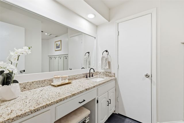 5008 Lake View Circle, North Richland Hills, TX 76180