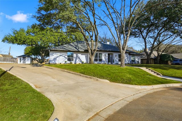 5008 Lake View Circle, North Richland Hills, TX 76180