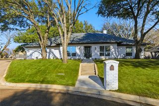 5008 Lake View Circle, North Richland Hills, TX 76180