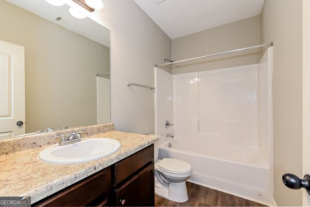 2131 Bridgewater Pass, Hampton, GA 30228