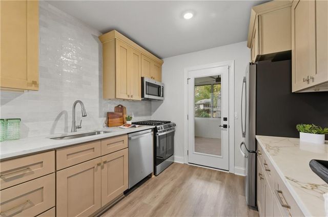 180 Summit SE Avenue, Marietta, GA 30060