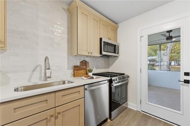 180 Summit SE Avenue, Marietta, GA 30060