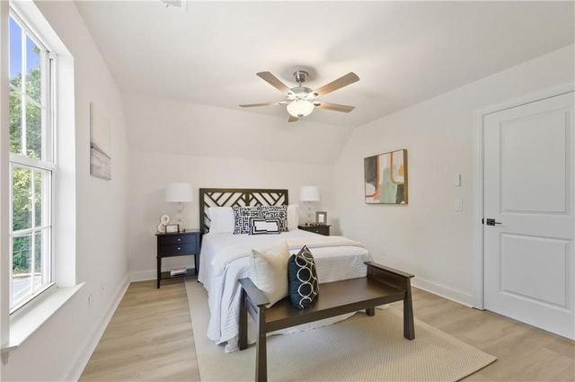 180 Summit SE Avenue, Marietta, GA 30060