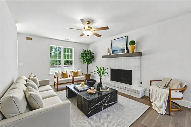 180 Summit SE Avenue, Marietta, GA 30060