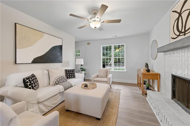 180 Summit SE Avenue, Marietta, GA 30060