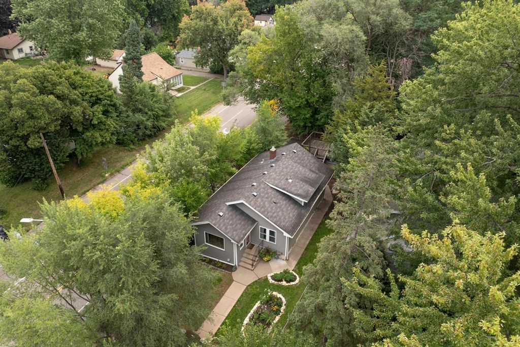 1680 Edgerton Street, Saint Paul, MN 55130