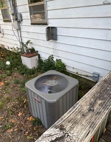 1104 E OMEGA STREET, Henrietta, TX 76365