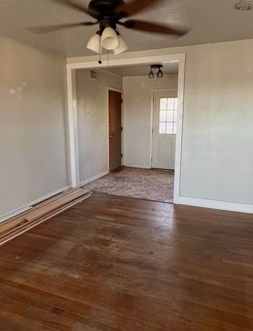 1104 E OMEGA STREET, Henrietta, TX 76365