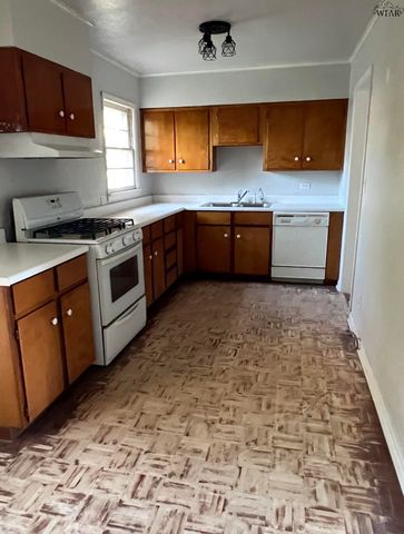 1104 E OMEGA STREET, Henrietta, TX 76365