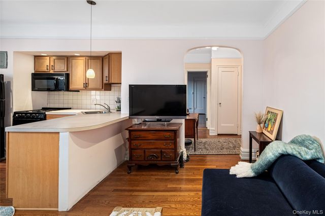 1 Franklin Avenue 4G, White Plains, NY 10601