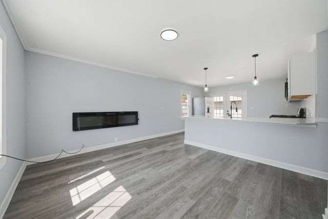 407 Laurel Avenue, Romeoville, IL 60446