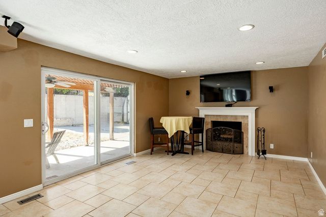 7351 S CHESTNUT CIR, Cottonwood Heights, UT 84121