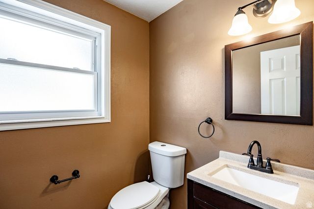 7351 S CHESTNUT CIR, Cottonwood Heights, UT 84121