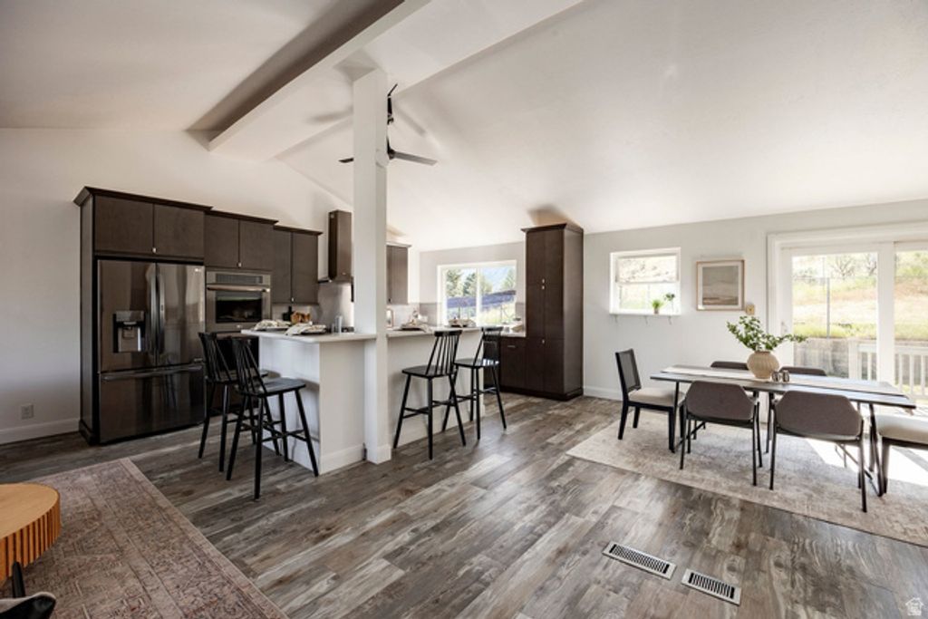 Image 2 of property listing at 7351 S CHESTNUT CIR, Cottonwood Heights, UT 84121