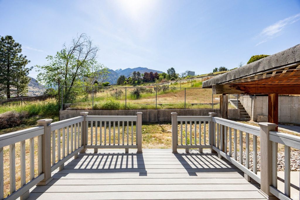 Image 12 of property listing at 7351 S CHESTNUT CIR, Cottonwood Heights, UT 84121