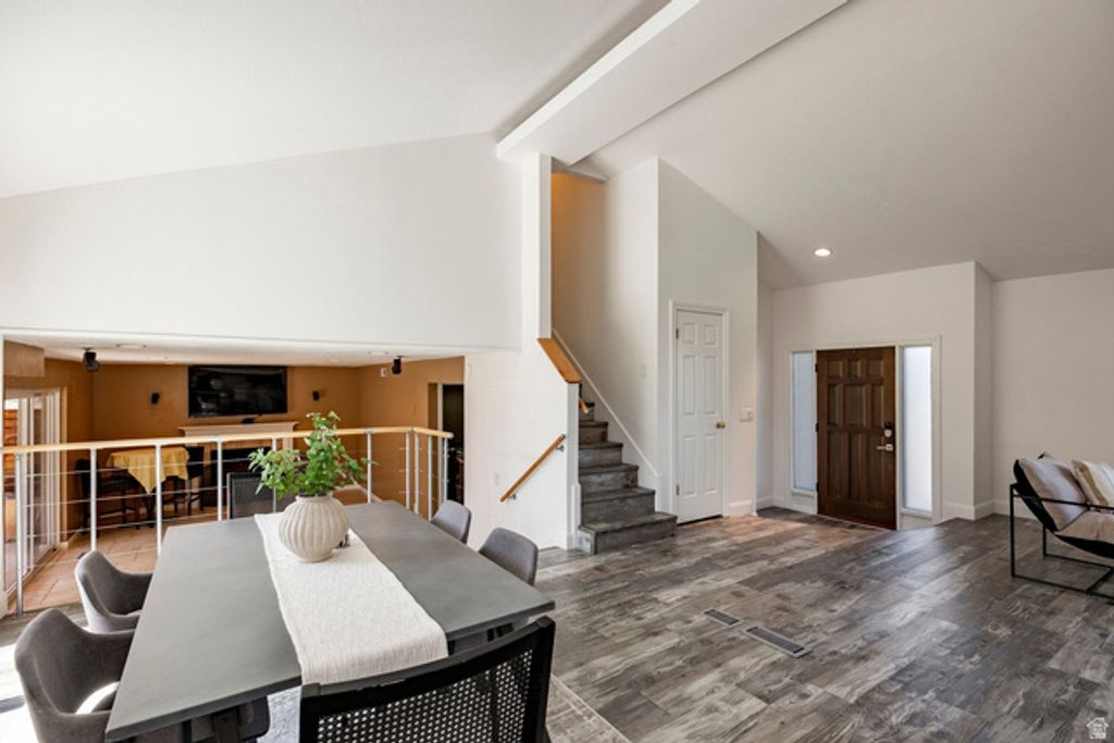Image 19 of property listing at 7351 S CHESTNUT CIR, Cottonwood Heights, UT 84121