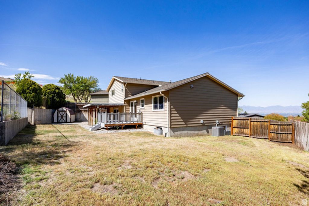 Image 30 of property listing at 7351 S CHESTNUT CIR, Cottonwood Heights, UT 84121