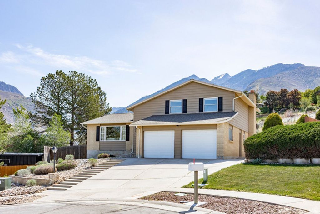 Image 35 of property listing at 7351 S CHESTNUT CIR, Cottonwood Heights, UT 84121