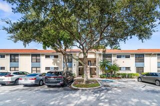 1495 Lake Crystal Drive H, West Palm Beach, FL 33411