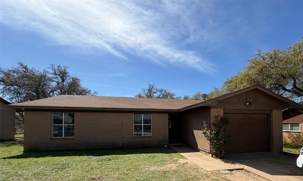 1206 Westland Avenue, Ranger, TX 76470