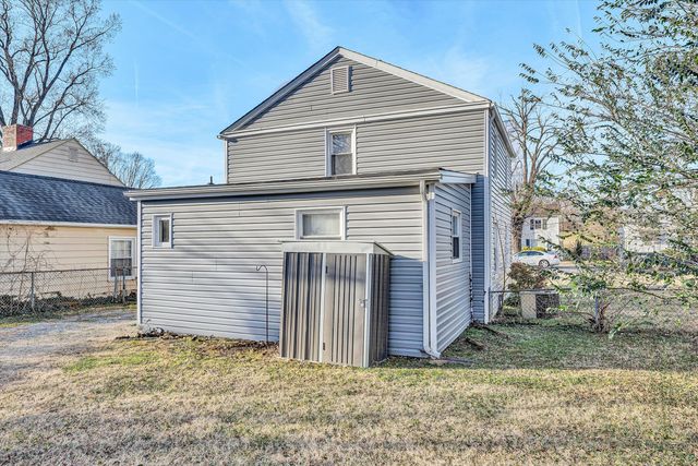 3015 KENNEDY ST, Roanoke, VA 24012