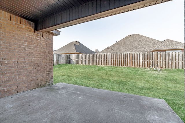 1161 Coventry Lane, Centerton, AR 72719