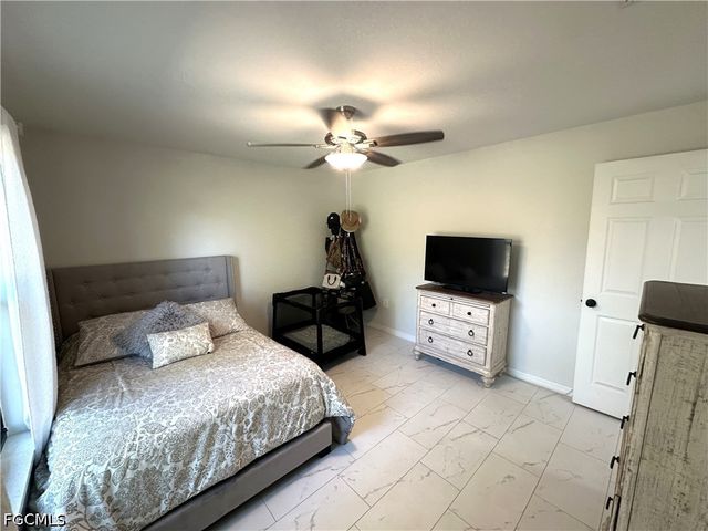 3710 38th ST SW, Lehigh Acres, FL 33976