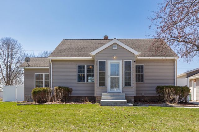 373 Locust Street S, Prescott, WI 54021