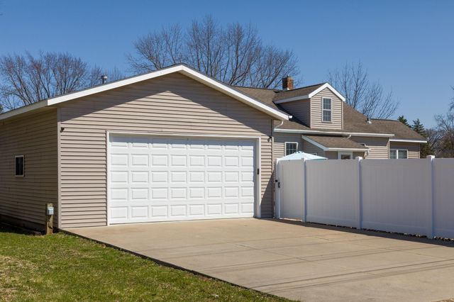 373 Locust Street S, Prescott, WI 54021