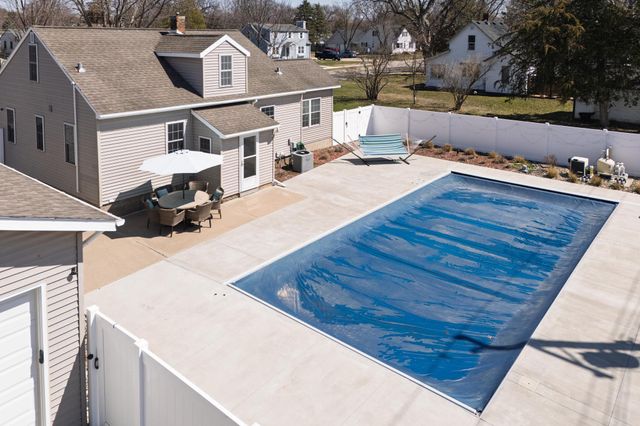 373 Locust Street S, Prescott, WI 54021