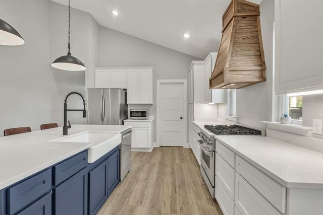 1006 W Lloyd Street, Pensacola, FL 32501