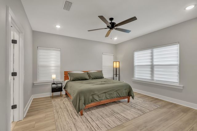 1006 W Lloyd Street, Pensacola, FL 32501