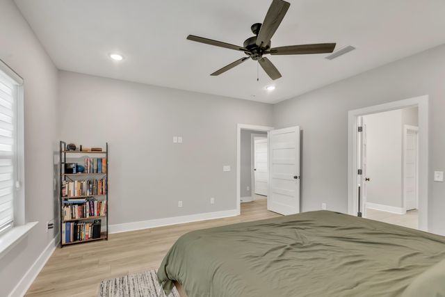 1006 W Lloyd Street, Pensacola, FL 32501